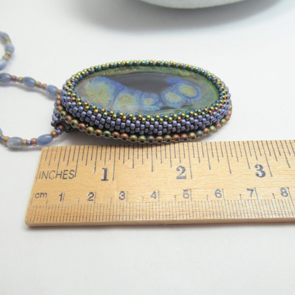 Artisan Cabochon bead Embroidered necklace - Picture 10 of 11